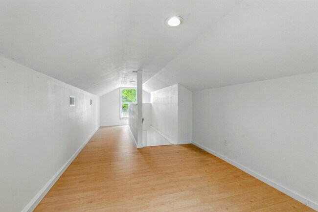 Building Photo - Remodeled 3 Bed/2 Bath Home with Bonus Upper Room Near Booming 9 Mile Rd Hub