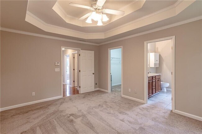 Building Photo - 705 Oxford Crest Ct NW