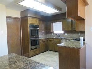 Building Photo - 9026 Petersham Dr