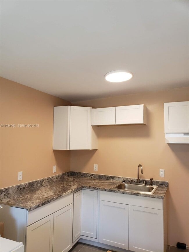 Building Photo - 5800 New Tampa Hwy