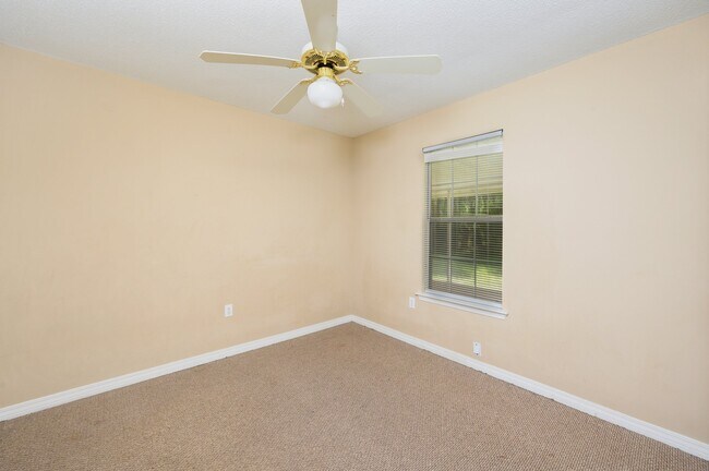 Building Photo - 4863 Kensington Ln