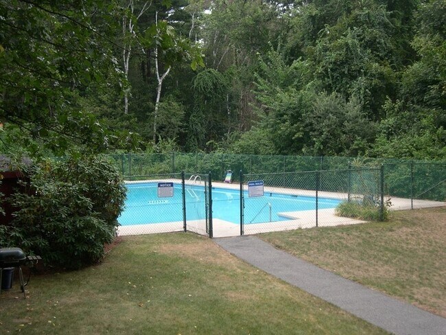 Building Photo - 1 Summit Dr