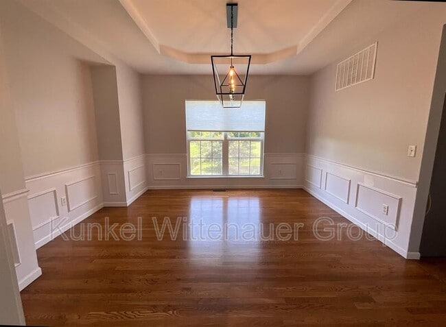 Building Photo - 2244 Haverford Dr