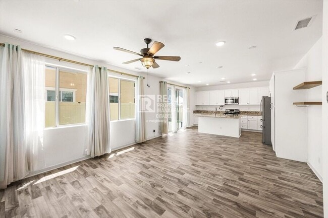 Building Photo - 1604 Armijo Pl