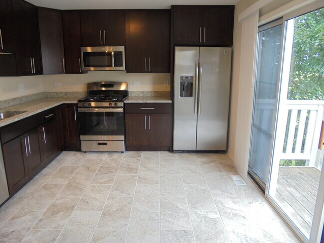 Building Photo - 1065 Manchester Cir