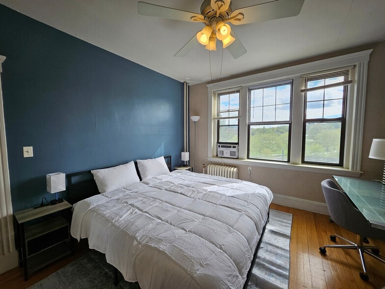 Building Photo - 355 Chestnut Hill Ave