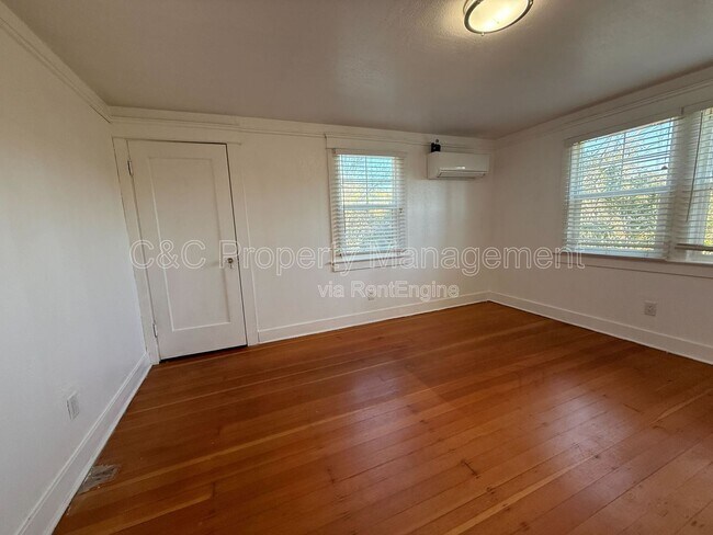 Building Photo - 39 Paddon Rd