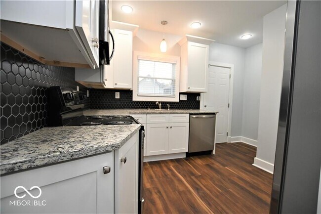 Building Photo - 2959 N Delaware St