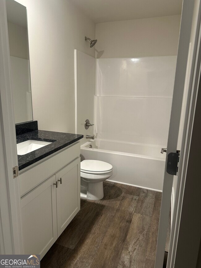 Building Photo - 4818 Station Ln