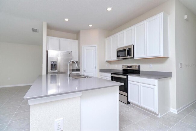 Building Photo - 116 Bergamot Lp