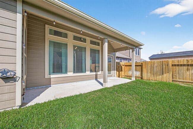 Building Photo - 18507 Sleeping Bear Wy