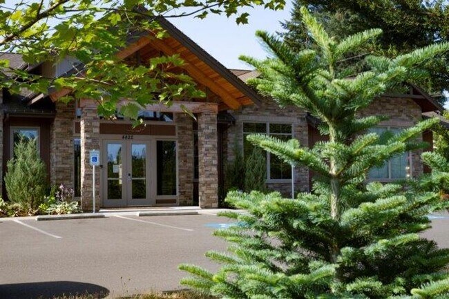 Building Photo - Amazing 1 bedroom with upscale interiors T...