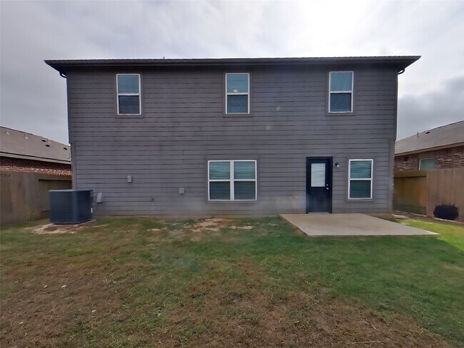 Building Photo - 216 Elm Patch Dr