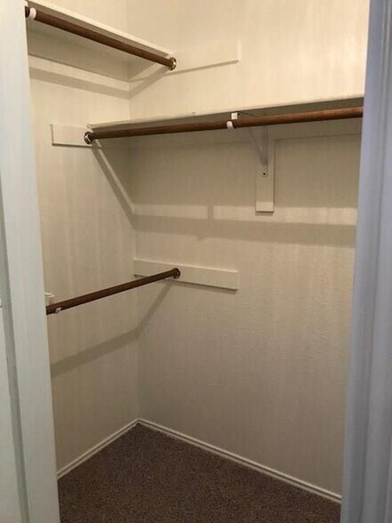 Large primary walk-in closet - 525 Oxford Loop