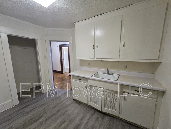 Primary Photo - 120 Harrison St