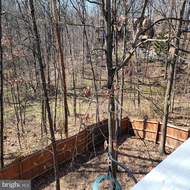 Building Photo - 135 Hill Valley Dr