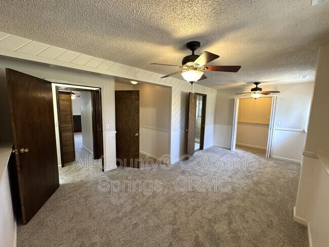 Building Photo - 3525 Fair Dawn Dr