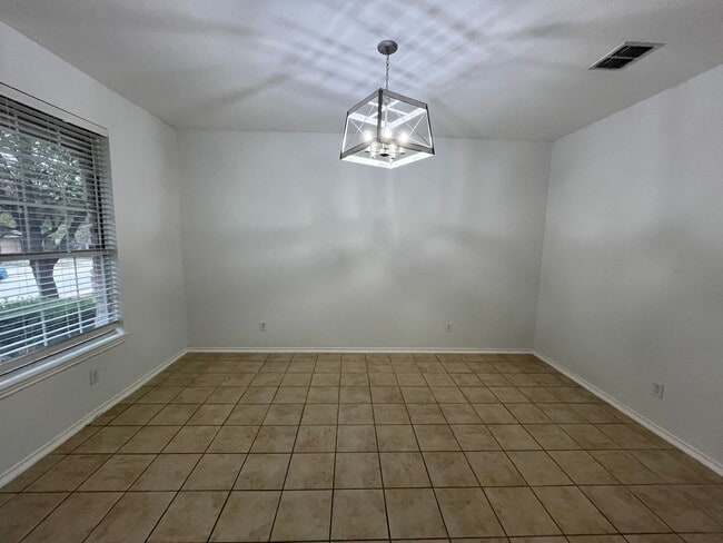 Building Photo - 15434 Grosbeak Pass