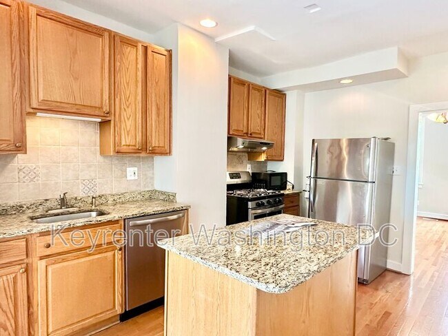 Building Photo - 1528 8th St NW