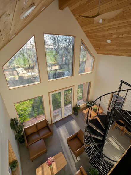 Building Photo - 7895 S 400 W