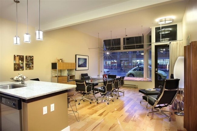 Building Photo - 209 Division Ave S