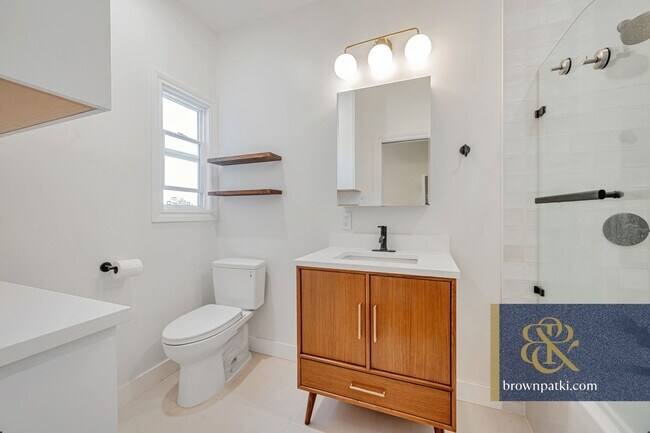 Building Photo - 38 Caselli Ave