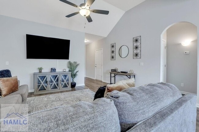 Building Photo - 181 Sunflower Cir NE