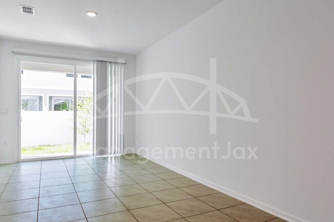 Building Photo - 8330 Zenith Cir