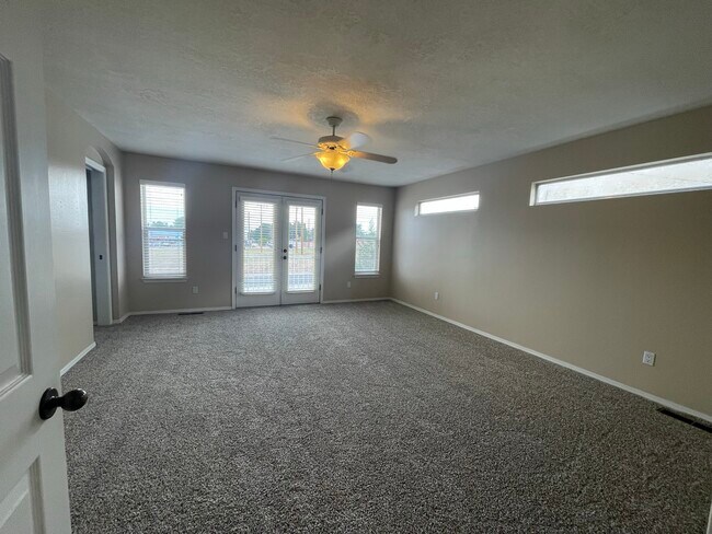 Building Photo - 7051 Natalie Janae Ln NE