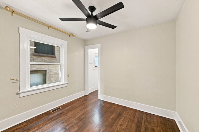 Building Photo - $3,195.95-  3 Bed, 2 Bath Home in Denver with Private Outdoor Area!