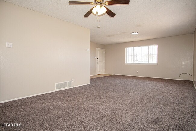 Building Photo - 3530 Hamilton Ave