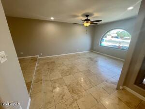 Building Photo - 2715 E Cholla St