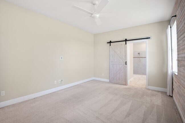 Building Photo - BEUATIFUL Home For Rent in South Cove!
