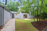 Building Photo - 916 Rays Bridge Rd