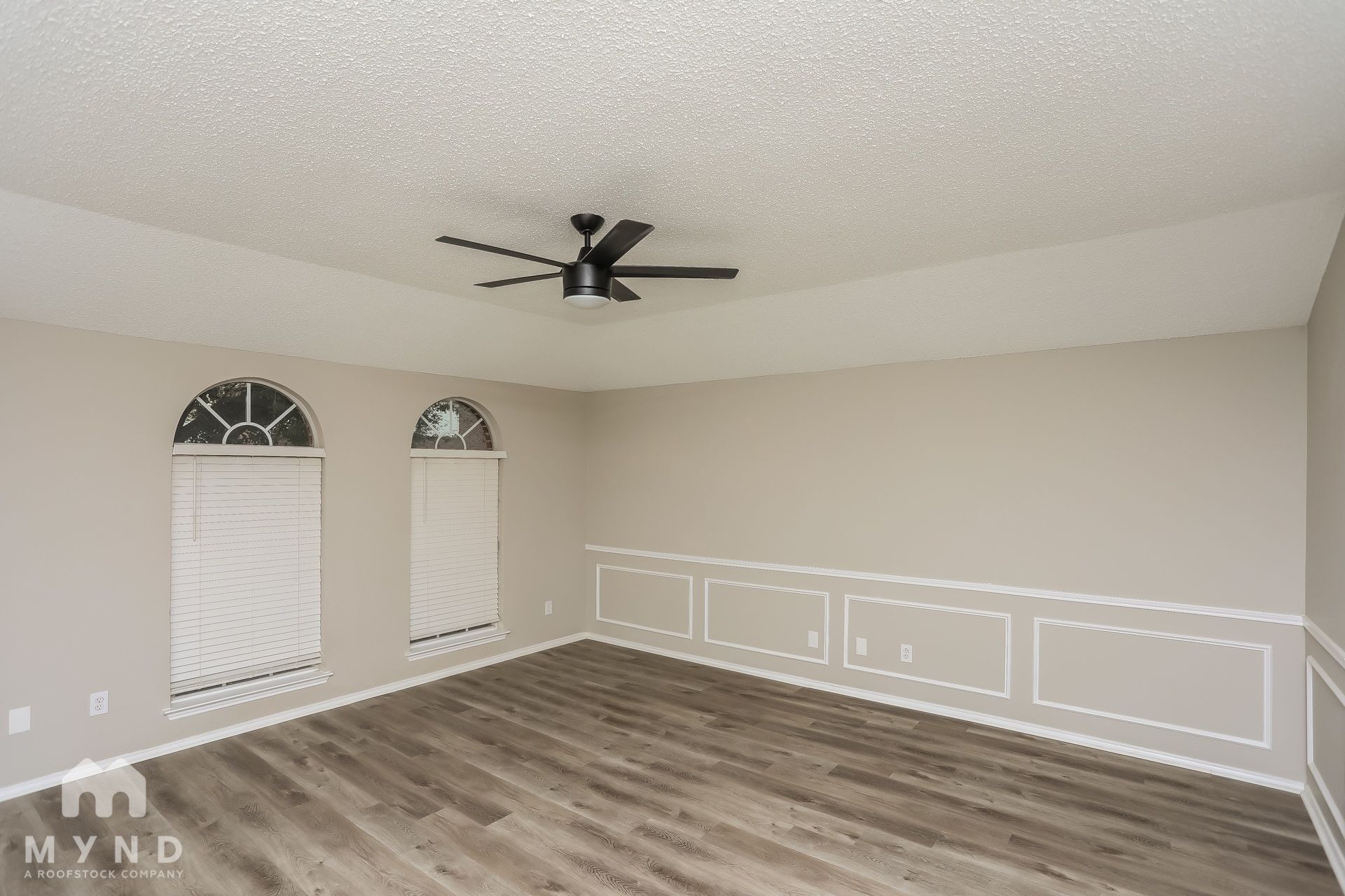 Building Photo - 605 Raven Dr