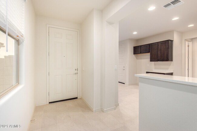 Building Photo - 8755 W Solano Dr