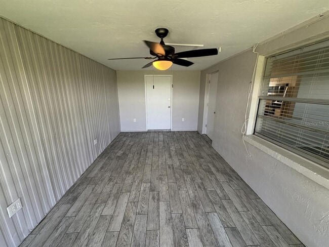 Building Photo - 308 Colonia Ln E