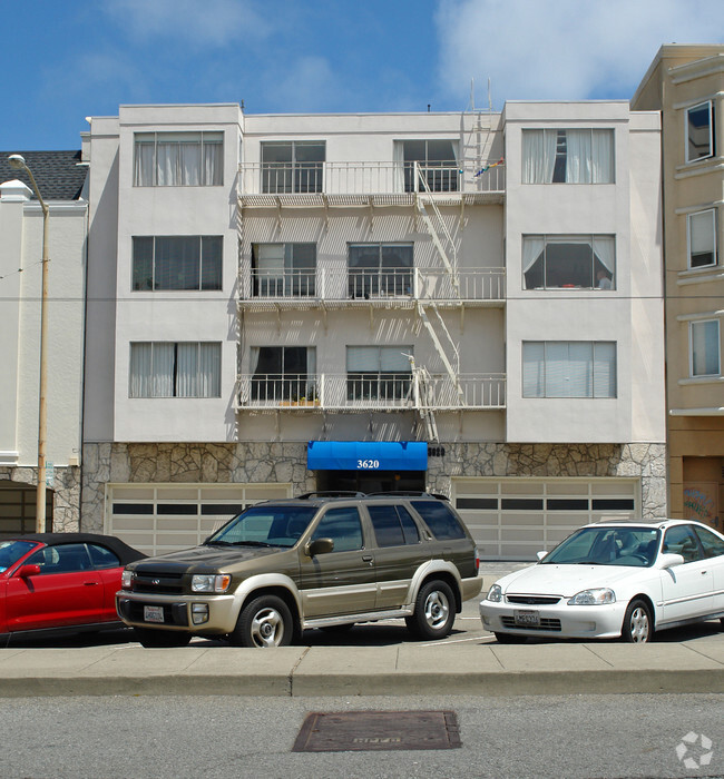 Building Photo - 3620 Fillmore Street Apartments