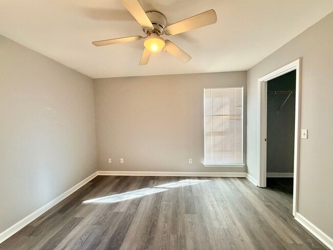 Building Photo - 1444 Balboa Dr