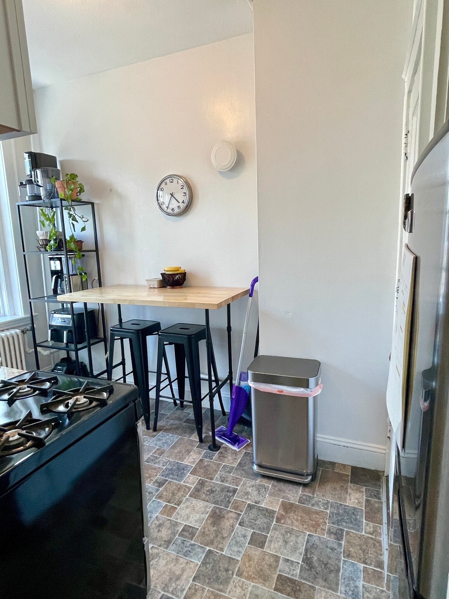 Building Photo - 17 Gray St