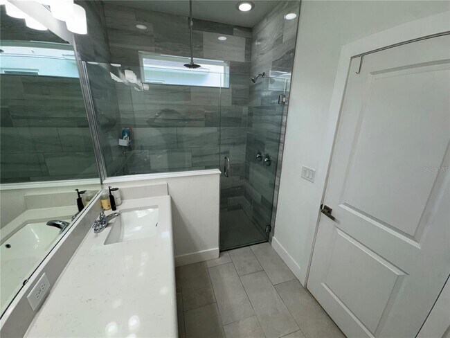 Building Photo - 4330 Davos Dr