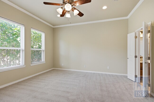 Building Photo - 15105 General Williamson Dr