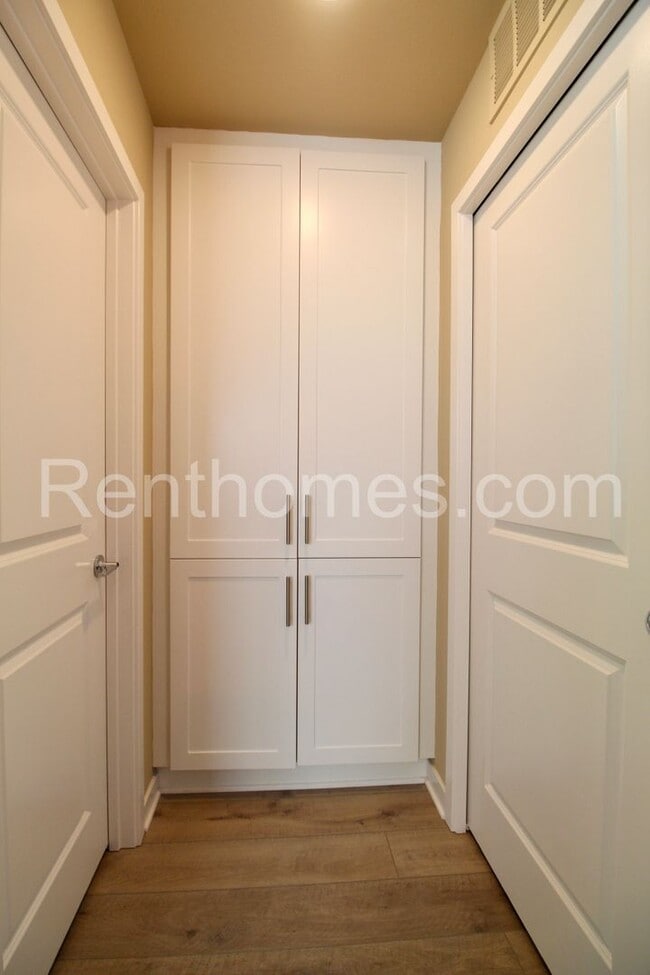 Building Photo - 10441 Harlow Cir