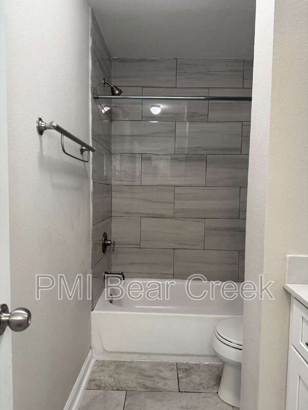 Building Photo - 1824 Thonig Rd