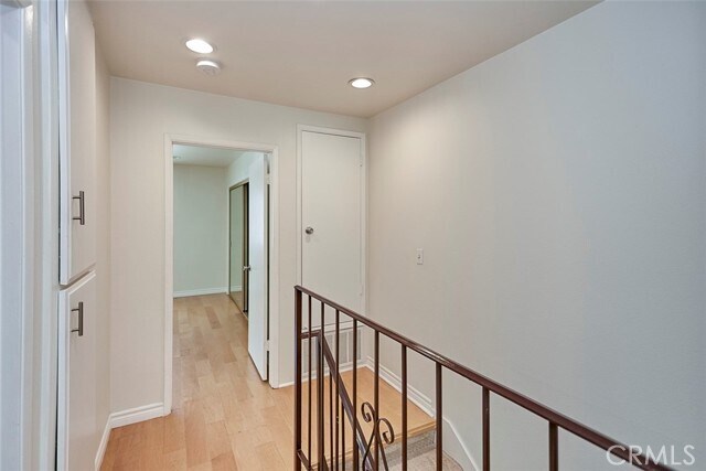 Building Photo - 28035 Ridgebrook Ct
