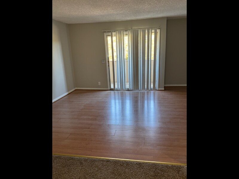 Building Photo - 515 Basswood Ave