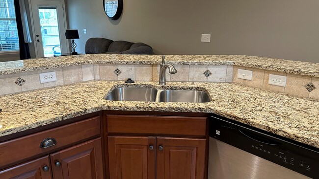 Building Photo - COMING IN June - Large Townhouse in Stonew...