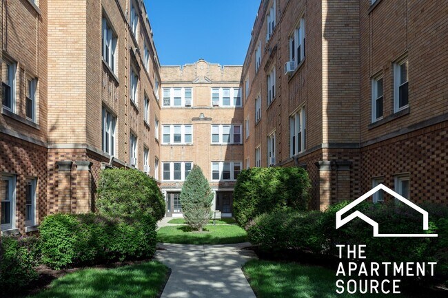 Building Photo - 4011 N Lowell Ave