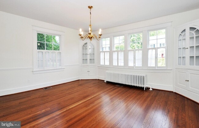 Building Photo - 3752 Kanawha St NW