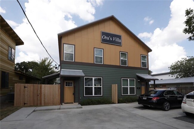 Primary Photo - 1126 Chicon St